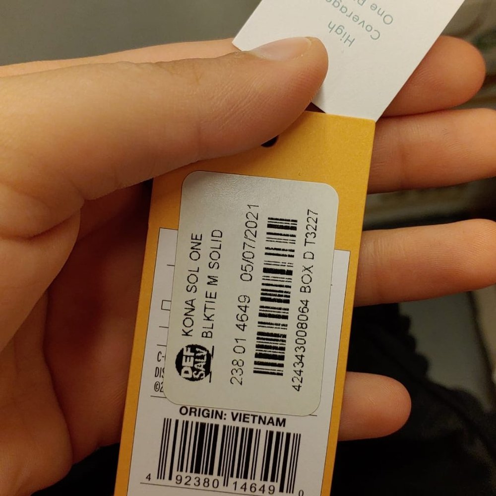 Women's Grommet Scallop Classic One Piece Swimsuit - Picture 9 of 9